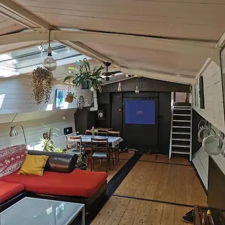 Houseboat Orfeo